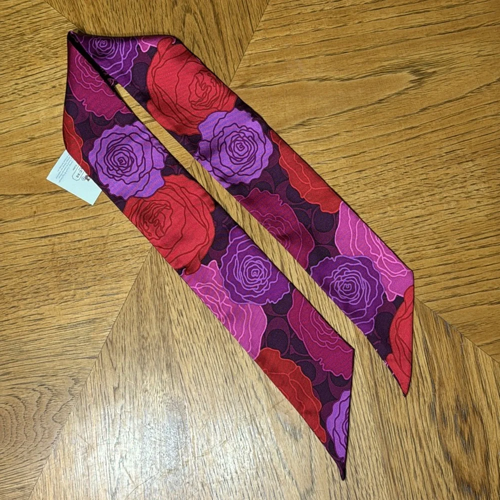 NWT COACH CAMPBELL FLORAL SILK SCARF